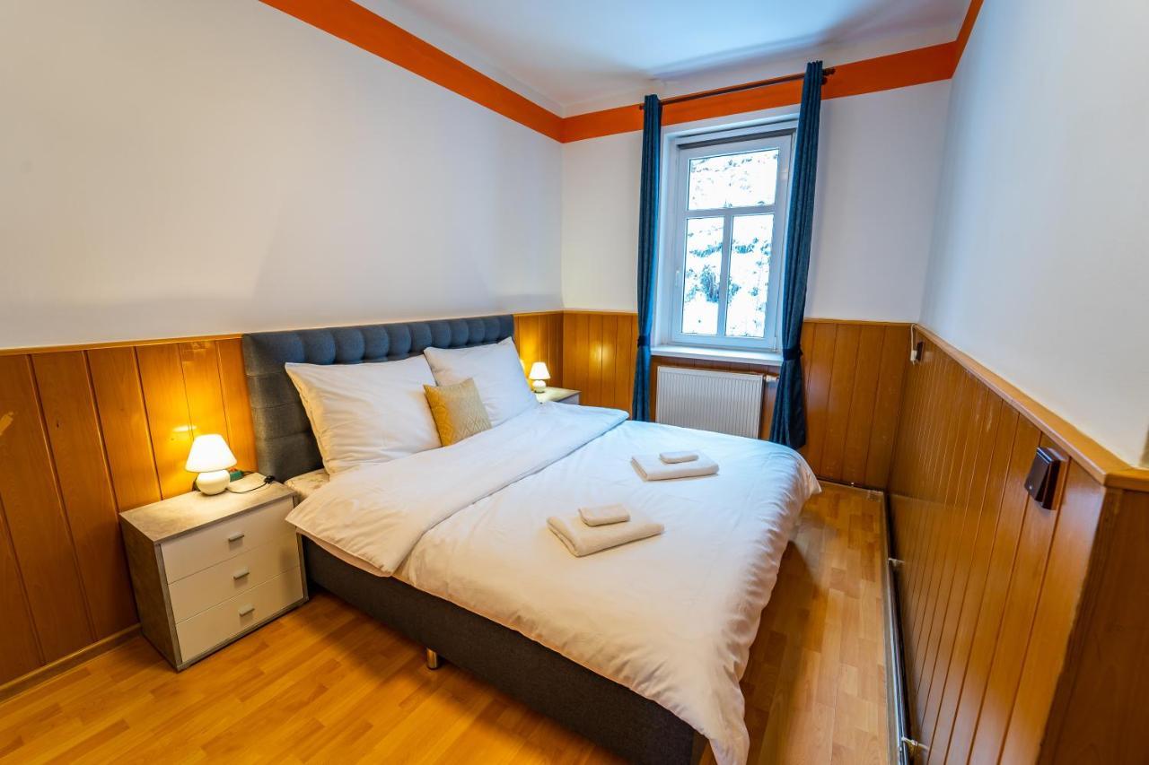 יאסימוב Lukas Apartments מראה חיצוני תמונה