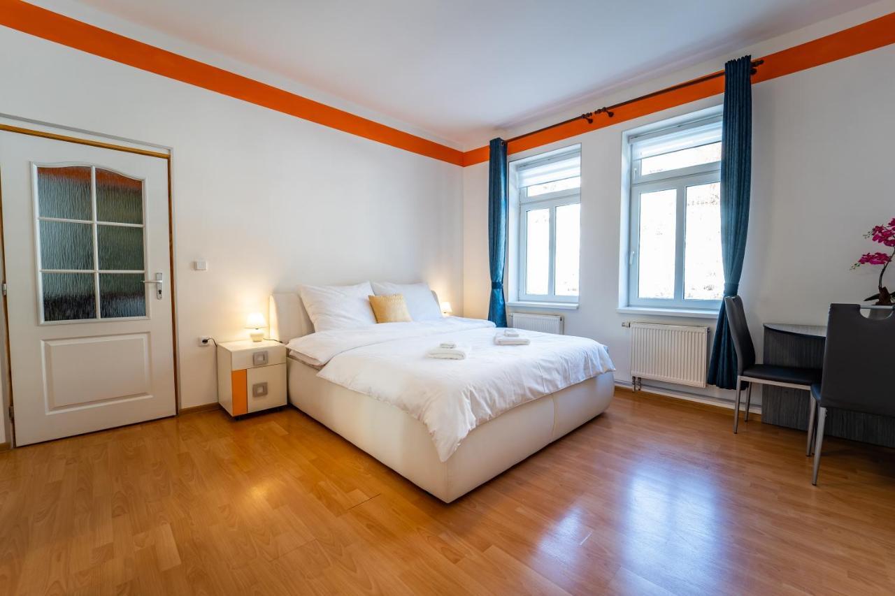 יאסימוב Lukas Apartments מראה חיצוני תמונה